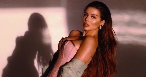 Анна Седокова выпустила книгу о своей личной жизни