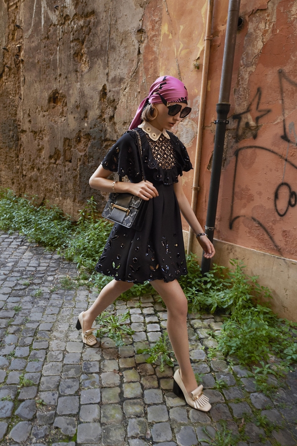 Подарок из нулевых: Как носить главный символ стиля R&B