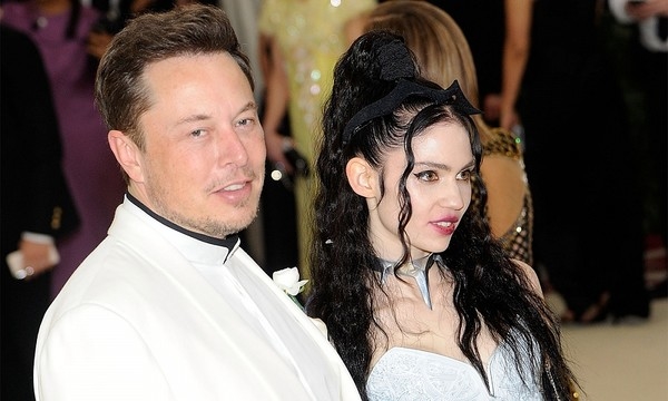 Девушка Илона Маска выставила на аукцион частичку своей души