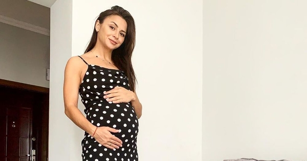 Илона Гвоздева показала, как выглядела во время первой беременности