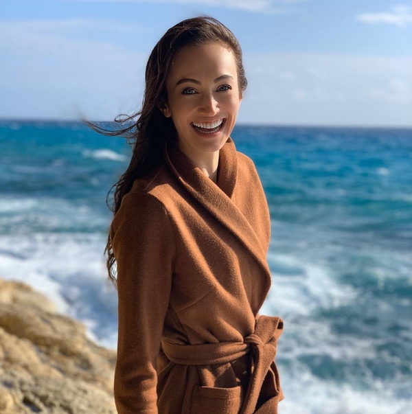 "Нежная и невероятная": Экс-супруга Остапчука покорила Сеть новым образом