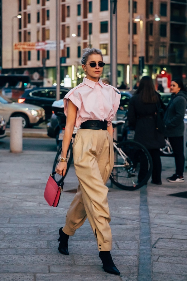 Фэшн-тренд: Почему все модницы без ума от стильных брюк-”слоучей”