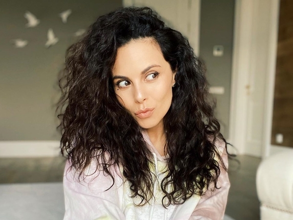 "Хороша!": Каменских устроила горячие танцы в неожиданном образе