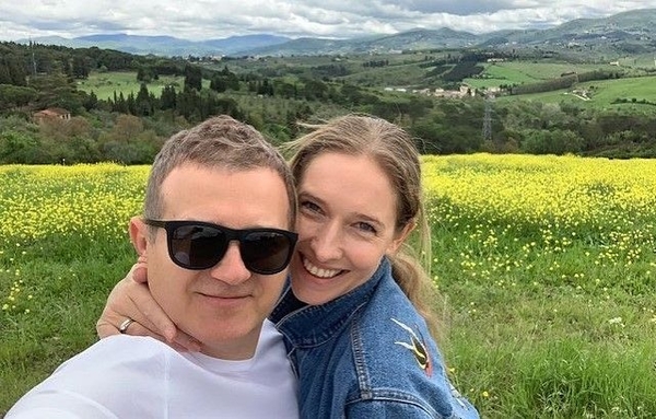 Стройная Катя Осадчая в бикини похвасталась отдыхом с Горбуновым