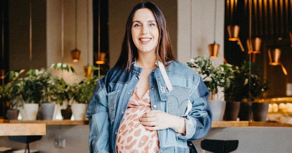 Беременная Джамала в бикини похвасталась отдыхом в бассейне