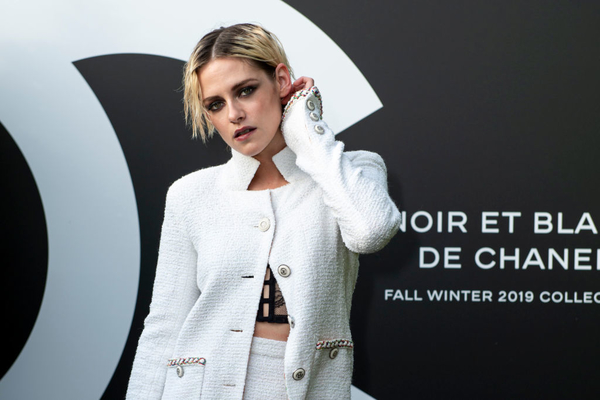 Звезда "Сумерек" Кристен Стюарт готовится к роли принцессы Дианы - СМИ