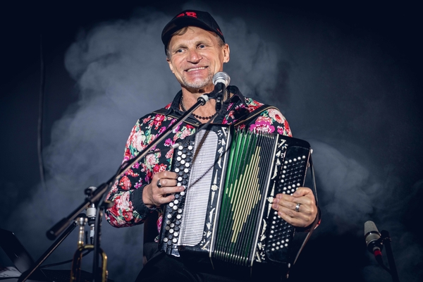 Онлайн Vechornytsi Олега Скрипки Антивірусне ворожіння 2.0 У найкоротшу ніч