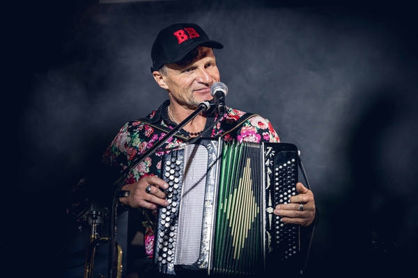 Онлайн Vechornytsi Олега Скрипки Антивірусне ворожіння 2.0 У найкоротшу ніч