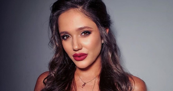 Победительница "Холостяка 10" показала фото с празднования дня рождения