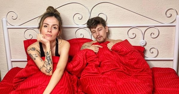MamaRika опубликовала постельное фото с мужем