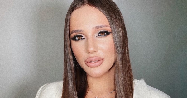 Победительница "Холостяка 10" Даша Ульянова поразила растяжкой - видео