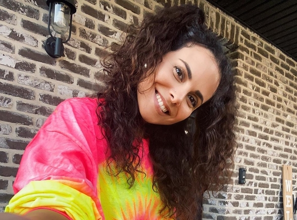 "Любовь окрыляет": Постройневшая Каменских показала ножки в коротком наряде