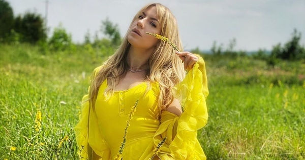 Леся Никитюк похвасталась образом на Ивана Купала