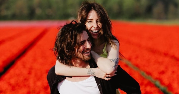 "Люблю сильно": Дантес поздравил Дорофееву с деревянной свадьбой