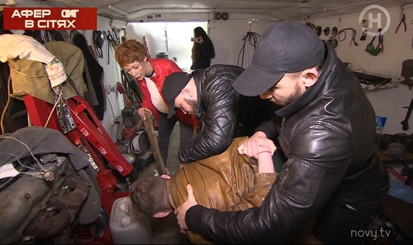 Елену-Кристину Лебедь закрыли в гараже и не хотели выпускать