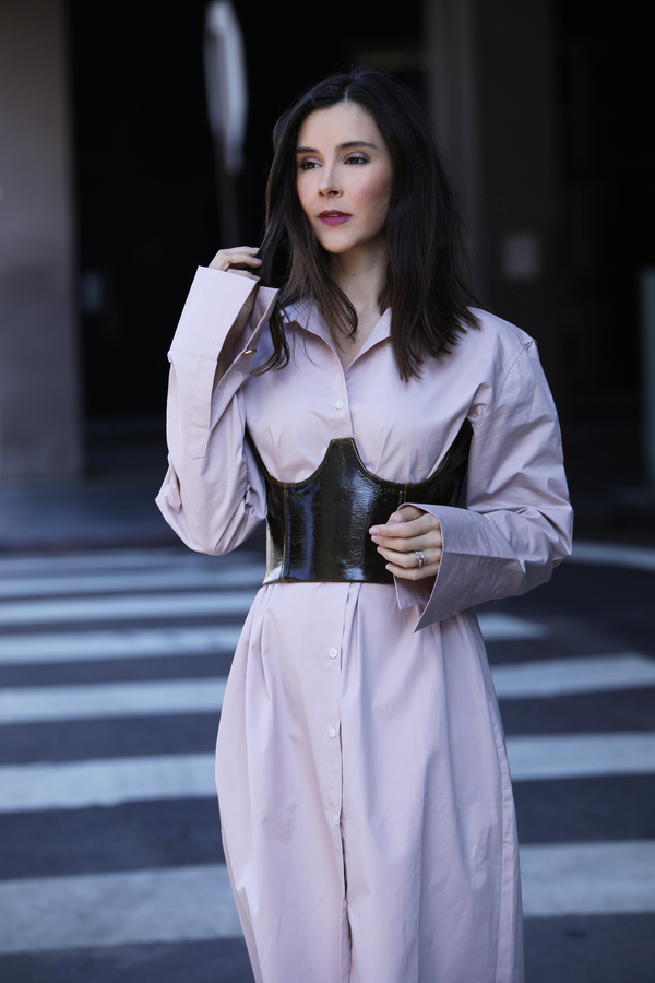 Ампир и готика: ТОП-7 способов носить корсет летом 2020