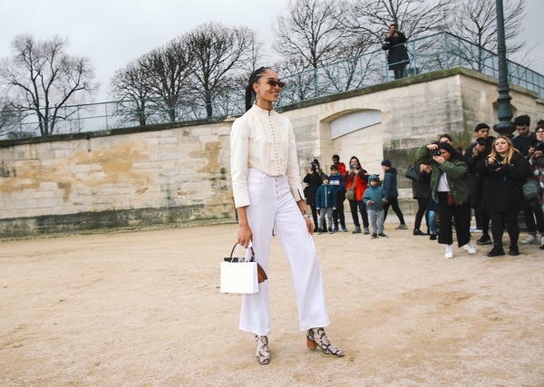 Калорийный гардероб: ТОП-7 фасонов брюк, которые полнят