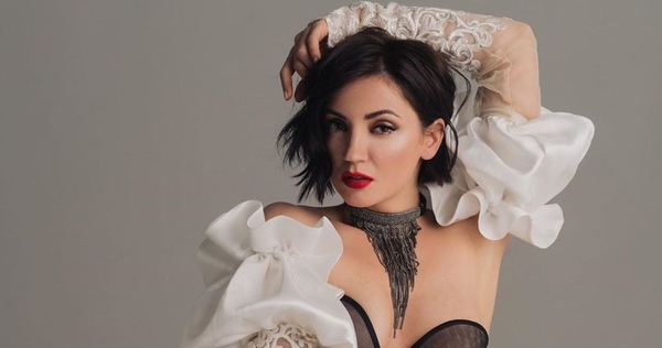 "Та еще горячая штучка": Цибульская показала фото в купальнике