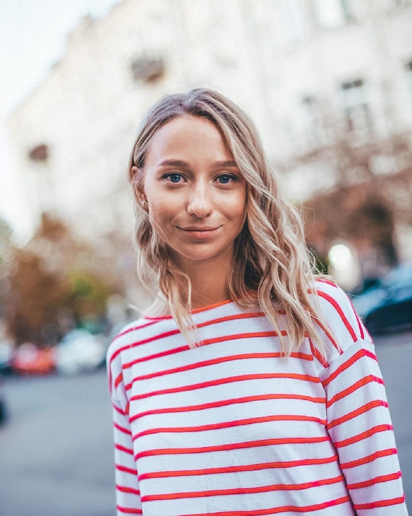 Редкий кадр: Молодая жена Виктора Павлика показала фото в купальнике