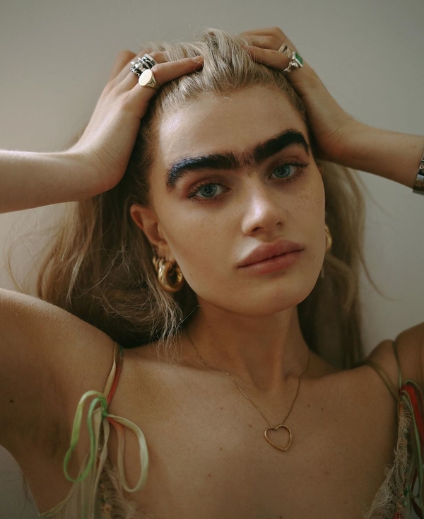 "Малышка София": Эпатажная Хаджипантели снялась топлес