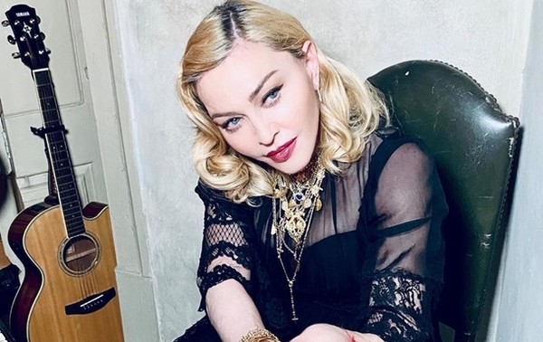 Мадонна показала снимок с молодым возлюбленным