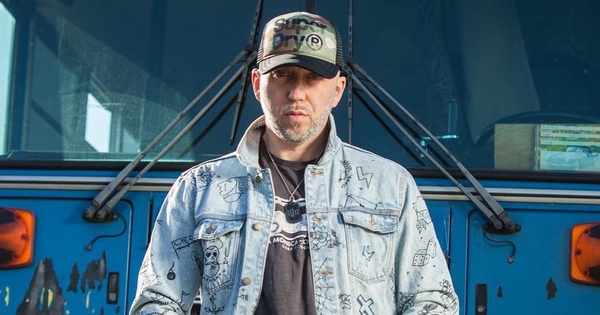 Рэпер SERYOGA разоткровенничался о личном в документальном фильме "Тихая заводь"