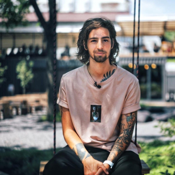 Чем Владимир Дантес баловал Надю Дорофееву на карантине?