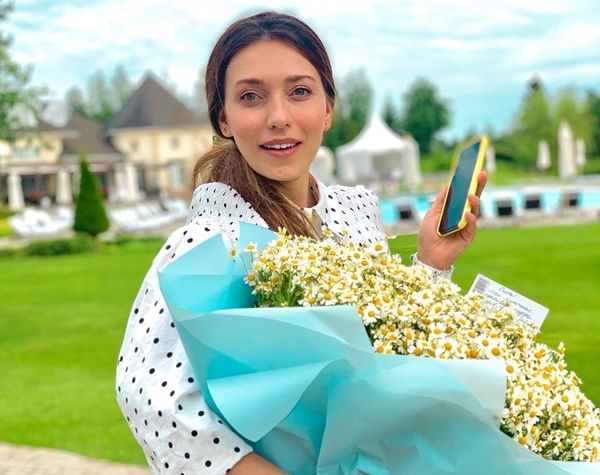 "Что с фигурой?": Тодоренко в купальнике вызвала споры в Сети