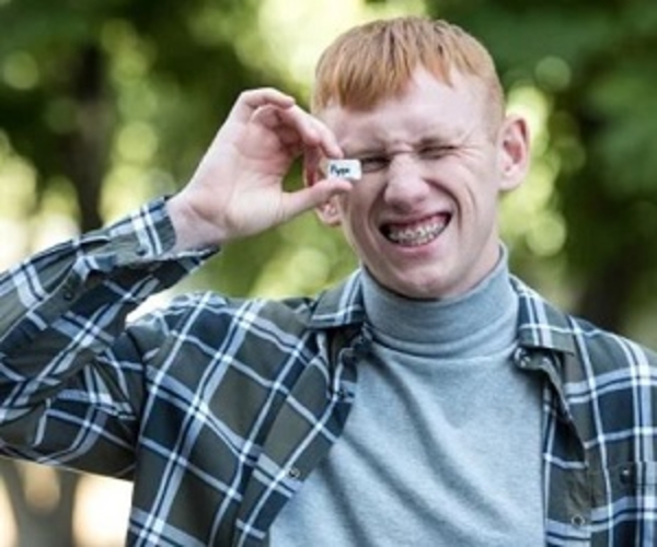 "Бурлило волнение": Саша Рудинский отметил день рождения на съемках "Первых ласточек"