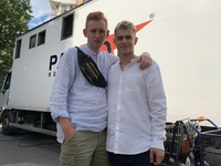 "Бурлило волнение": Саша Рудинский отметил день рождения на съемках "Первых ласточек"