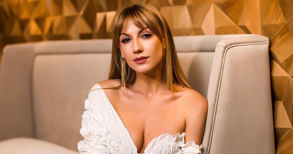 Пикантное фото: Леся Никитюк в откровенном наряде позировала в ванной