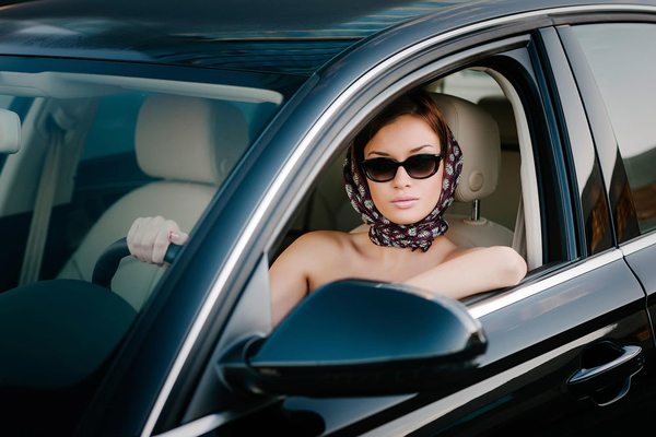 Как выбрать солнцезащитные очки для водителей: совет офтальмолога