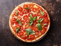 Привкус Италии: Настоящая пицца Маргарита в домашних условиях