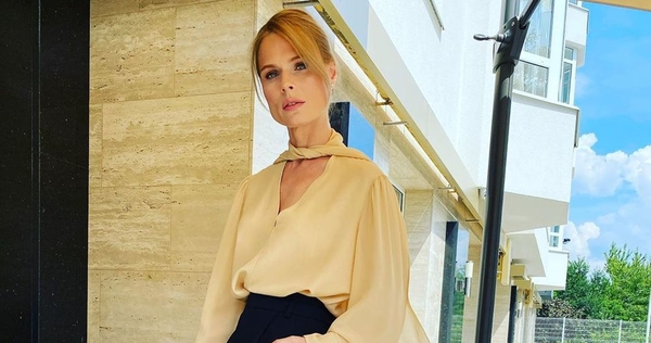 Урок этикета: Ольга Фреймут показала, как элегантно выйти из машины