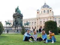 Плюсы и минусы учебы за границей