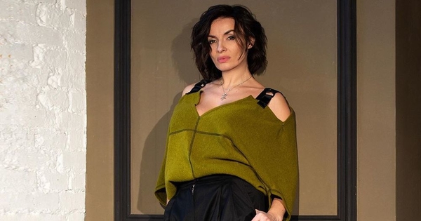 Экс-"ВИА Гра" Надежда Мейхер поразила новой стрижкой и пышным бюстом