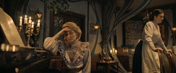 Телепремьера фильма "Віддана": Какие образы воплотили актеры