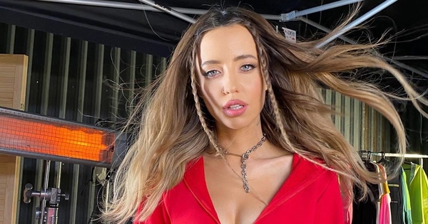 "Дорофеева, это ты?": Потап нашел в Сети двойника участницы "Время и Стекло"