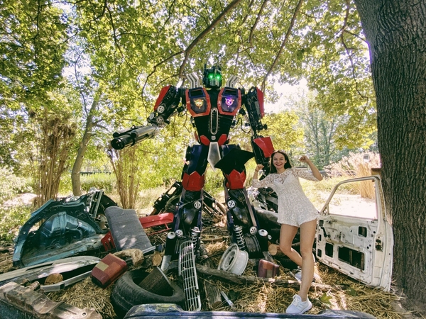 На киевском ВДНГ начал работать большой роботопарк