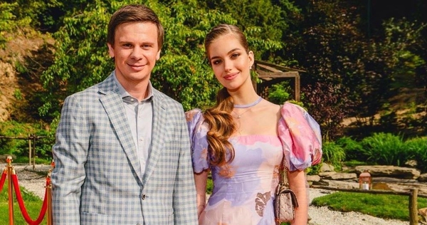 Молодая жена Дмитрия Комарова поразила красотой в стильной вышиванке