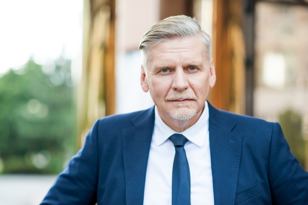 "Первый раз в жизни сажал овощи": Сергей Калантай рассказал, чем занимался на карантине