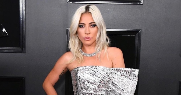 Леди Гага удивила фанов новой прической: Как сейчас выглядит певица