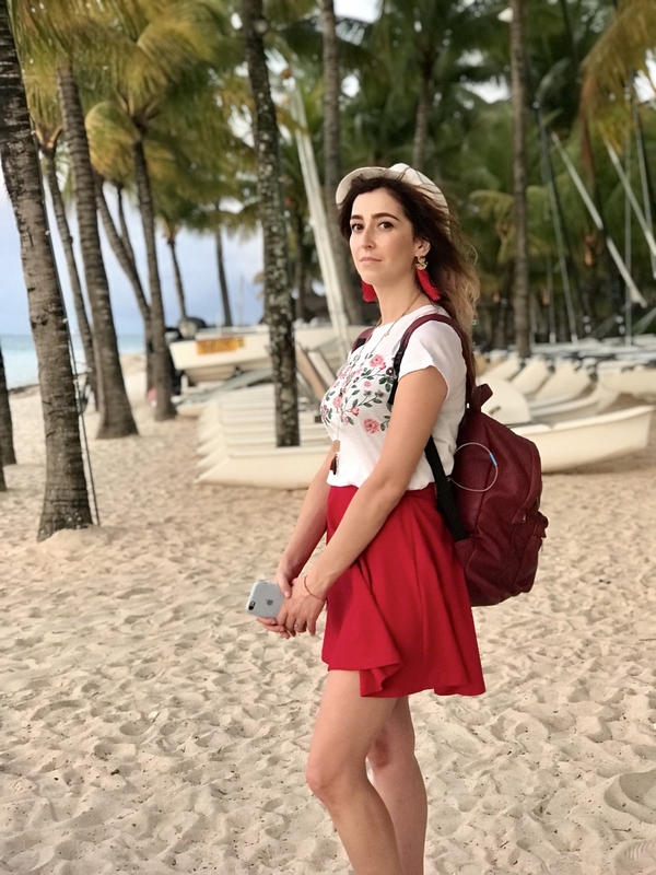 Ведущий проекта "У кого больше?" заставил жену мыть общественные туалеты