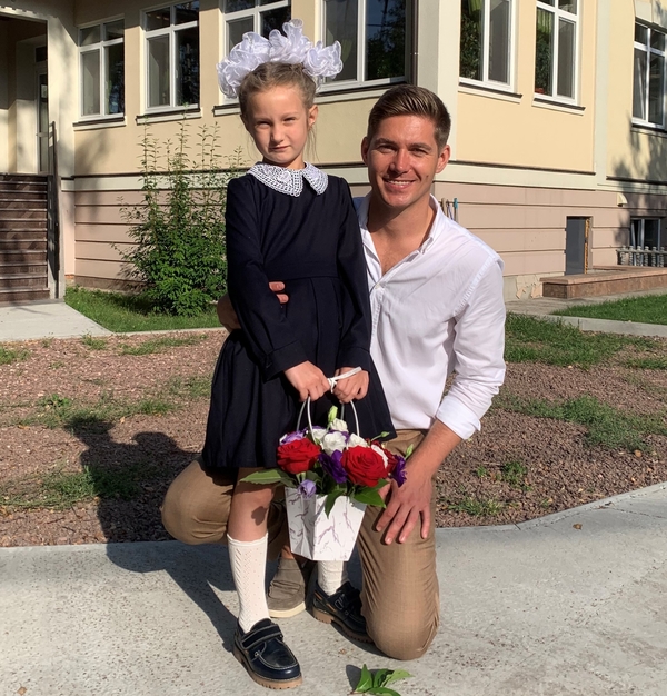 "У меня школа была другой": Владимир Остапчук рассказал о первом учебном дне дочери