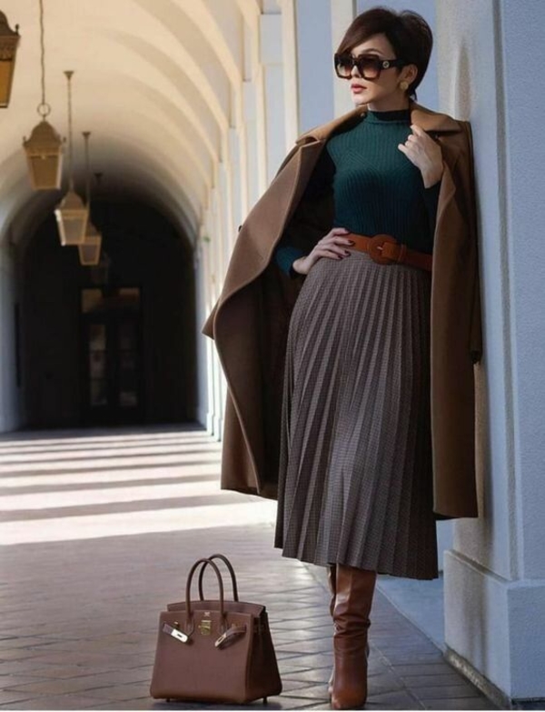 Женственность всегда в моде: стильные осенние образы с юбкой миди