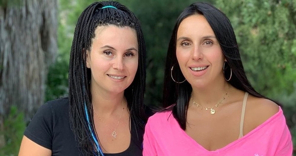 Редкие фото: Джамала показала старшую сестру Эвелину