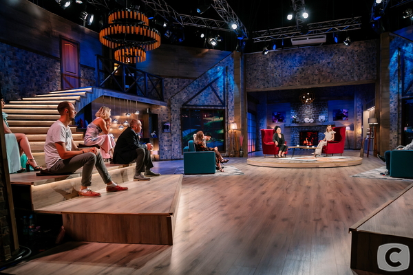 "О чем молчат женщины": Что делать, если муж предлагает секс втроем