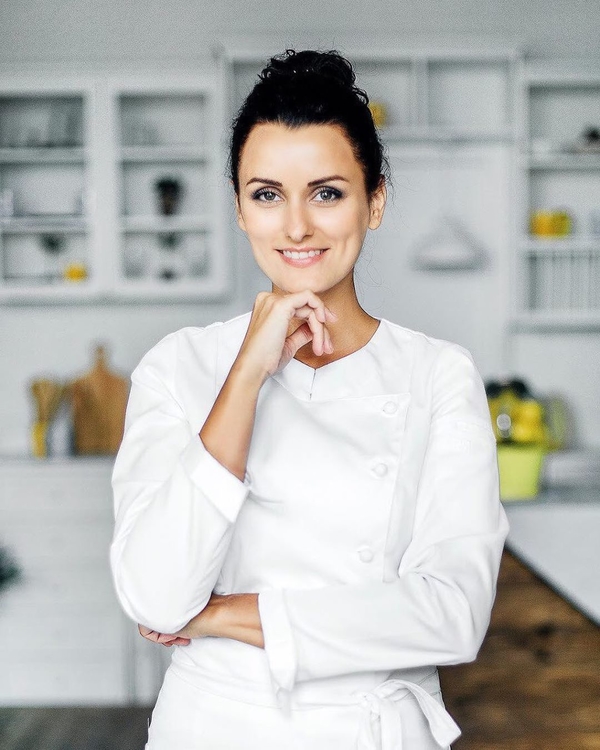 «Потому что так чувствую»: Лиза Глинская о объятиях с незнакомыми людьми