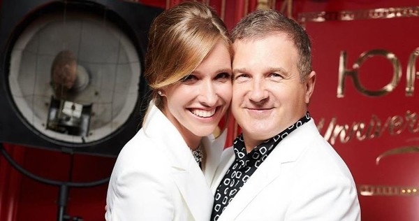 "Первые цветы - от мужа": Именинница Осадчая показала букет от Горбунова