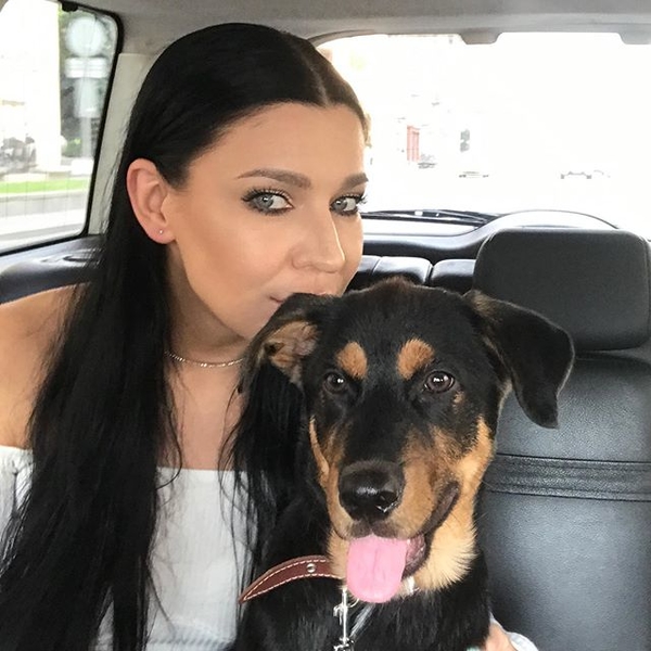 Елка призналась, что сочиняет песни для своей собаки